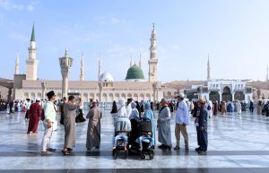 Umroh Berapa Biayanya pada 2027? Cek Harga dan Paketnya